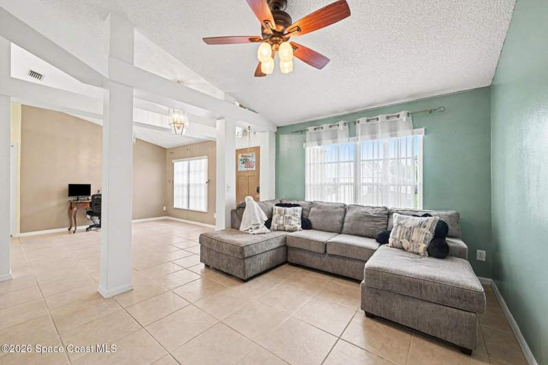 3 bedroom Single Family Residence at 536 (530) Fort Pierce Street, Port Malabar Unit 31, Palm Bay — photo 3