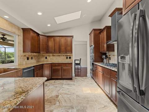 820 Kerry Downs Circle, Melbourne FL - photo 11 of 42