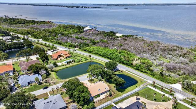 Island Grove