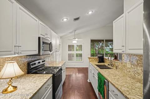 912 Handsome Cab Lane #201, Melbourne FL - photo 18 of 28