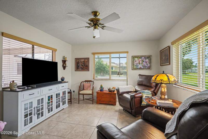 3 bedroom Single Family Residence at 1649 Independence Avenue, Viera Tracts Bb and V Phase 2, Melbourne — photo 4