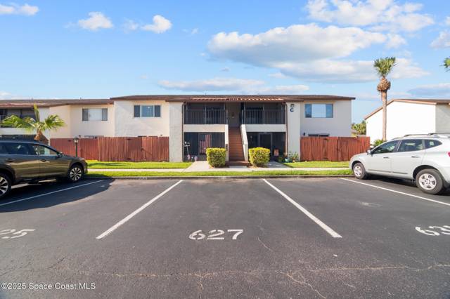 The Ridgewood Club Condo