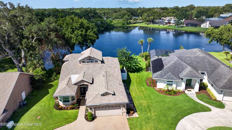 3 bedroom Single Family Residence at 685 Bella Vista Drive, Bella Vista La Cita Phase 1, Titusville — photo 2