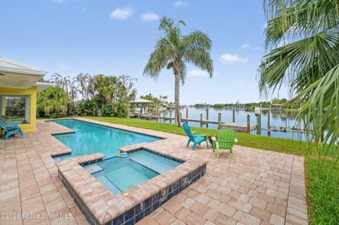 1540 Bay Shore Drive, Cocoa Beach FL - photo 6 of 40
