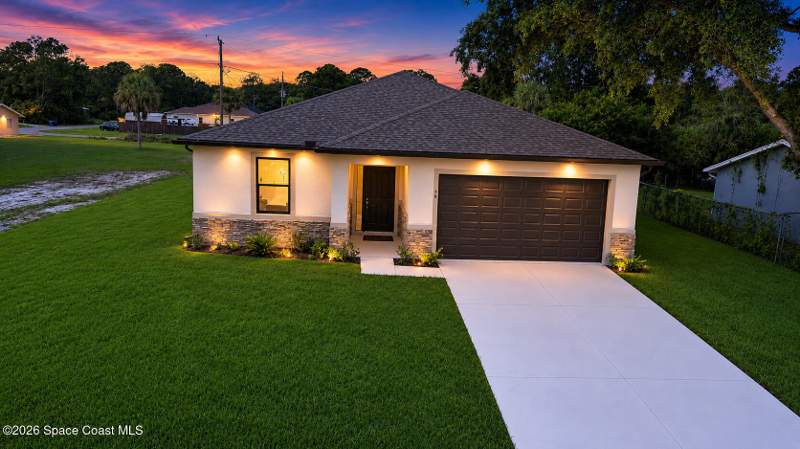 4 bedroom Single Family Residence at 460 Grenadier Avenue, Port Malabar Unit 14, Palm Bay — photo 3