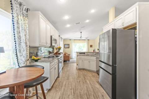 881 Mandarin Drive, Palm Bay FL - photo 21 of 64