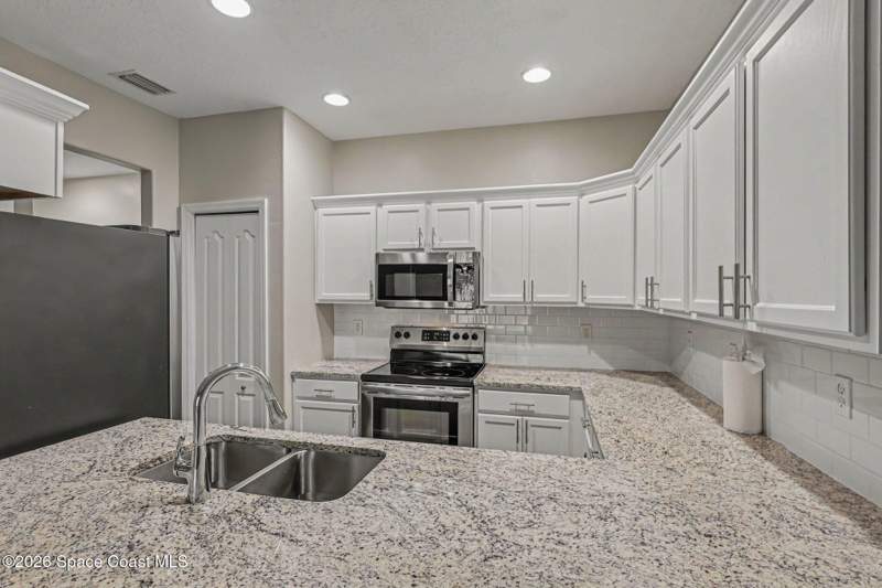 3 bedroom Condominium at 1030 Venetian Drive #103, Venetian Village Condo Ph II Thru Xiii, Melbourne — photo 4