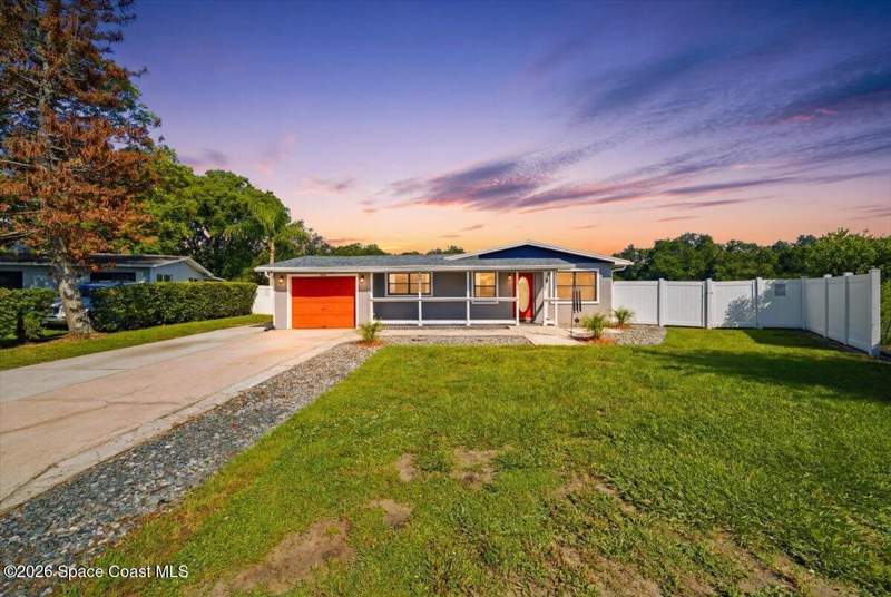 3 bedroom Single Family Residence at 1330 Overlook Terrace, Country Club Heights, Titusville — photo 2