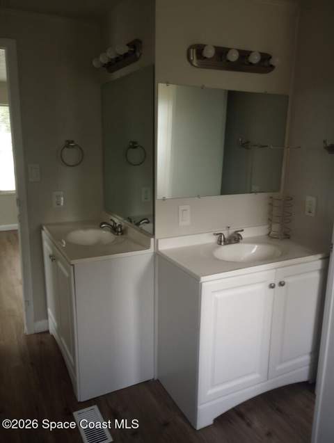 4889 Cambridge Drive, Mims FL - photo 12 of 16