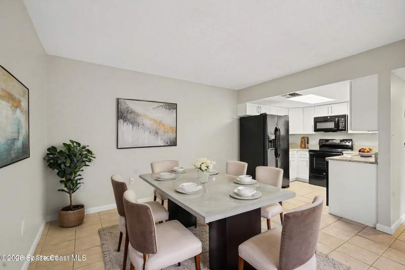 2 bedroom Condominium at 40 Piney Branch Way #D, Chateau in the Pines, Melbourne — photo 3