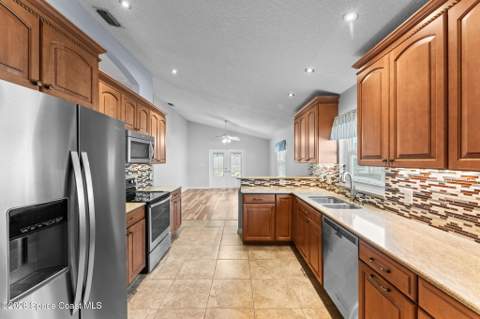 1227 Creek Side Circle, Rockledge FL - photo 14 of 54