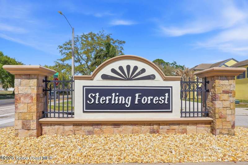 5 bedroom Single Family Residence at 782 Marian Court, Sterling Forest, Titusville — photo 2