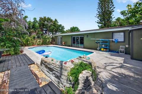 204 NE 2nd Terrace, Satellite Beach FL - photo 6 of 35