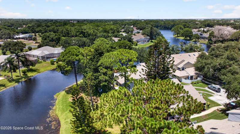 2 bedroom Townhouse at 754 Players Court, Players Club at Suntree, Melbourne — photo 4
