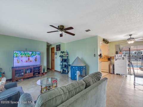 689 Caballero Avenue, Palm Bay FL - photo 6 of 20