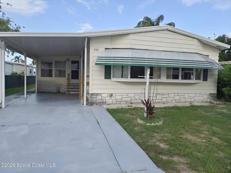 2 bedroom Mobile Home at 644 Wedelia Drive, Barefoot Bay Unit 2 Part 10, Barefoot Bay — photo 2