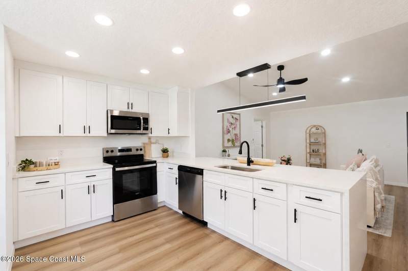 3 bedroom Single Family Residence at 1137 Hill Avenue, Port Malabar Unit 42, Palm Bay — photo 3
