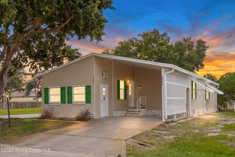 2 bedroom Manufactured Home at 7509 Montauk Avenue #S10, Snug Harbor Lakes Condo, Micco — photo 2