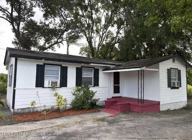 2 bedroom Single Family Residence at 802 Wager Avenue, Rerdells Addn To Titusville, Titusville — photo 1