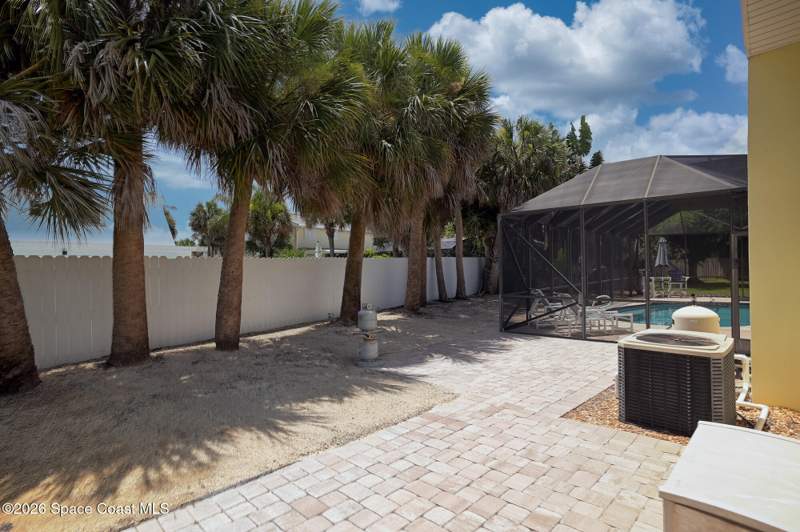 3 bedroom Single Family Residence at 325 Hibiscus Trail, River Colony East, Melbourne Beach — photo 5