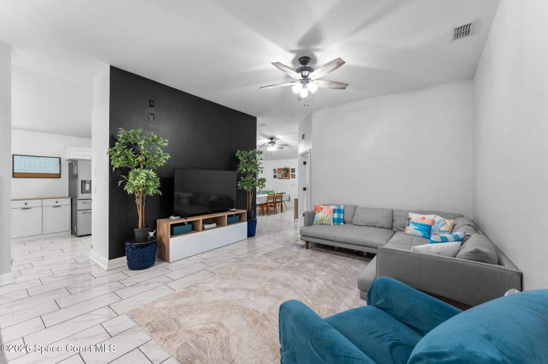 4 bedroom Single Family Residence at 301 Wishing Well Circle, Brentwood Lakes Phase III, Palm Bay — photo 5
