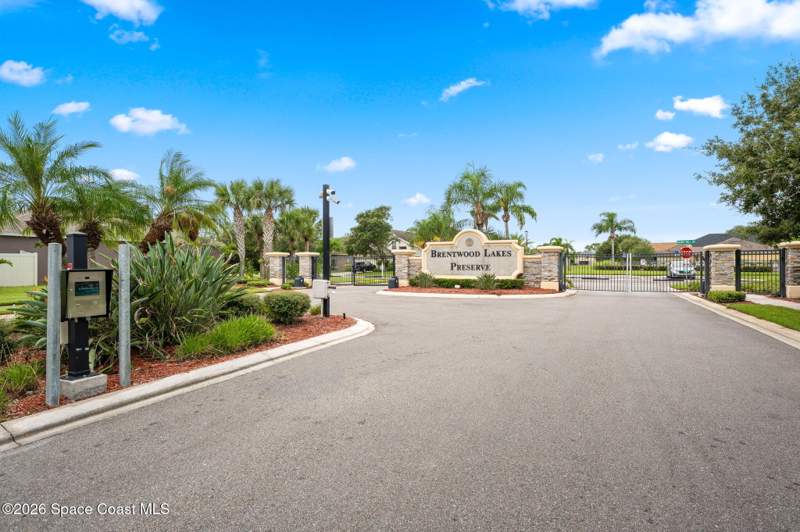 4 bedroom Single Family Residence at 301 Wishing Well Circle, Brentwood Lakes Phase III, Palm Bay — photo 3