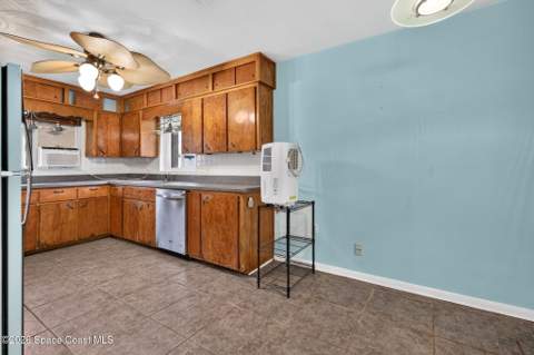 334 Coral Drive, Cape Canaveral FL - photo 11 of 57