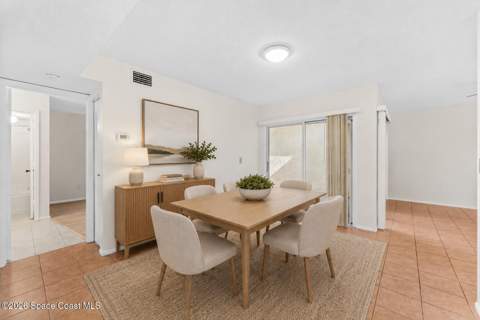 1430 Malibu Circle #111, Palm Bay FL - photo 7 of 35