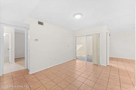 1430 Malibu Circle #111, Palm Bay FL - photo 13 of 35