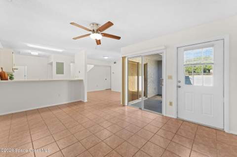 1430 Malibu Circle #111, Palm Bay FL - photo 10 of 35