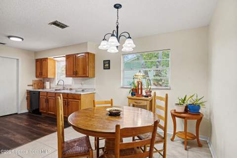 250 Cambridge Avenue, Palm Bay FL - photo 14 of 37