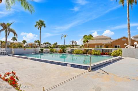 1430 Malibu Circle #111, Palm Bay FL - photo 8 of 35