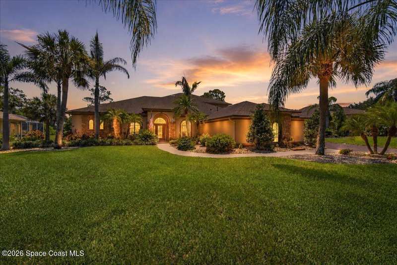 6 bedroom Single Family Residence at 1868 Winding Ridge Circle, Laurelwood at Bayside Lakes, Palm Bay — photo 1