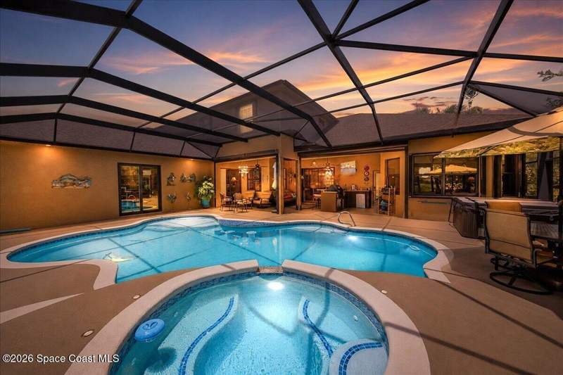 6 bedroom Single Family Residence at 1868 Winding Ridge Circle, Laurelwood at Bayside Lakes, Palm Bay — photo 3