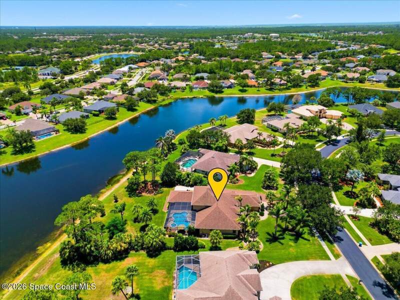 6 bedroom Single Family Residence at 1868 Winding Ridge Circle, Laurelwood at Bayside Lakes, Palm Bay — photo 4