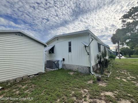 7590 Blackhawk Road, Micco FL - photo 7 of 32