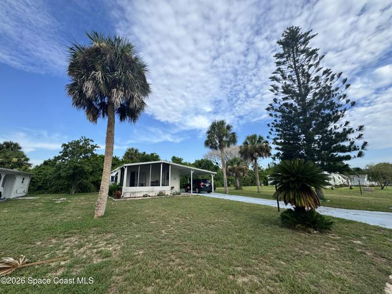 2 bedroom Manufactured Home at 7590 Blackhawk Road, Snug Harbor Village Sec 1, Micco — photo 3