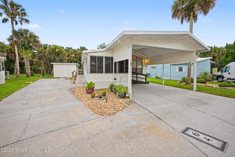 1 bedroom Manufactured Home at 64 Sunset Drive, The Great Outdoors Premier RV/Golf Resort I, Titusville — photo 5