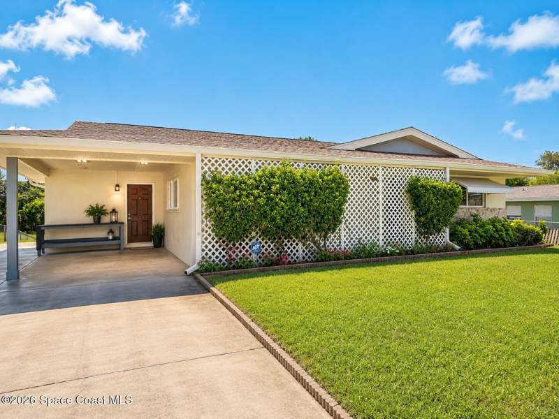 3 bedroom Single Family Residence at 1109 Cabot Drive, Port Malabar Country Club Unit 2, Melbourne — photo 1