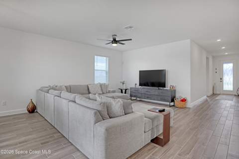 476 Glaspell Circle, Palm Bay FL - photo 15 of 43