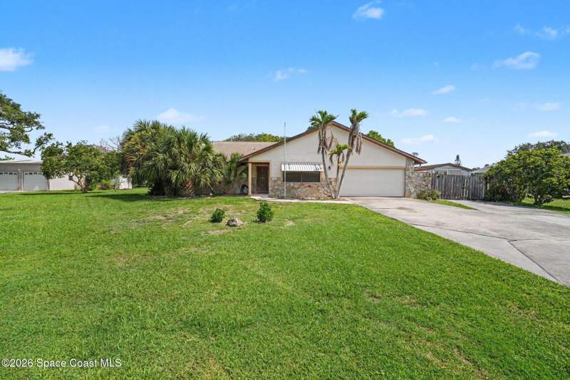 4 bedroom Single Family Residence at 4585 Annette Court, Citrus River Groves Unit 1, Merritt Island — photo 2