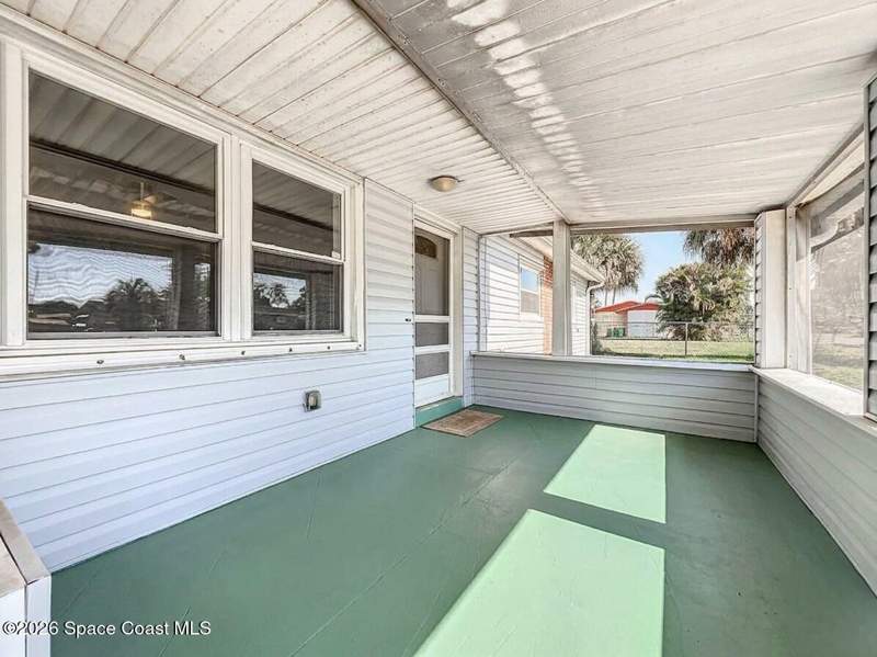 4 bedroom Single Family Residence at 2543 Hathaway Drive, Shakespeare Park Sec 2, Cocoa — photo 2