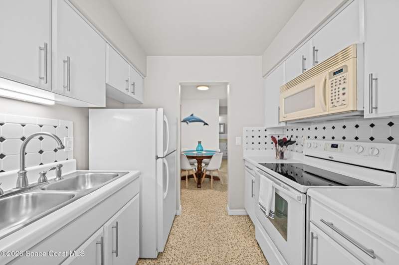 1 bedroom Condominium at 1563 S Atlantic Avenue #13, Sutton Place, Cocoa Beach — photo 5