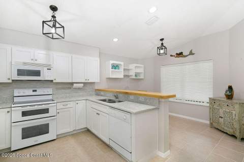 4511 Derbyshire Drive, Titusville FL - photo 16 of 42