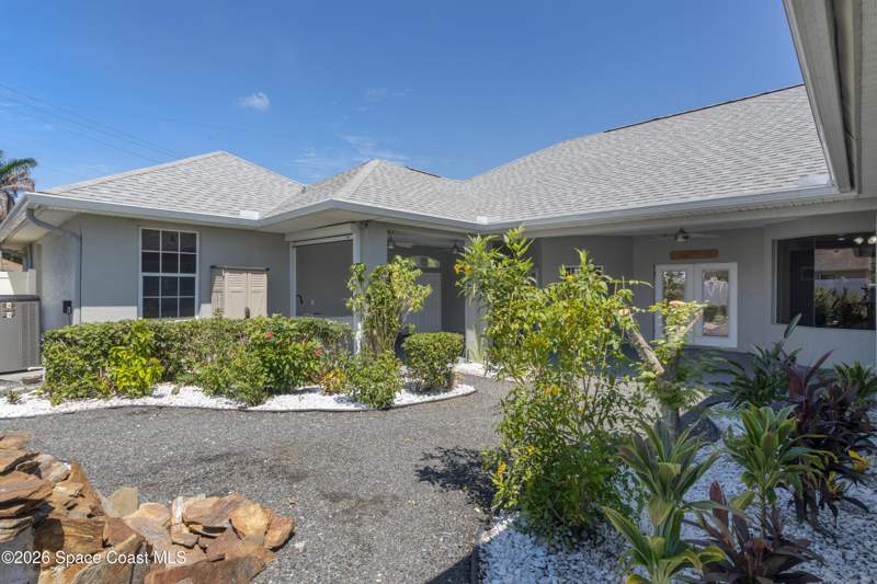 3 bedroom Single Family Residence at 3350 N Tropical Trail, Merritt Island, Merritt Island — photo 4