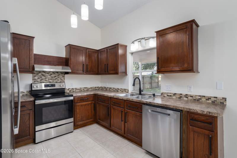 3 bedroom Single Family Residence at 5134 Jamaica Road, Cocoa, Cocoa — photo 4