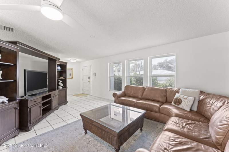 3 bedroom Single Family Residence at 113 Holiday Lane, Holiday Estates, Cocoa Beach — photo 5
