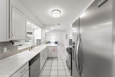 113 Holiday Lane, Cocoa Beach FL - photo 8 of 44