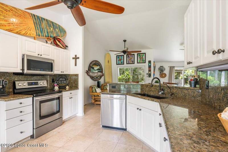 3 bedroom Single Family Residence at 113 River Oaks Road, Indian River Oaks Subd, Melbourne Beach — photo 5