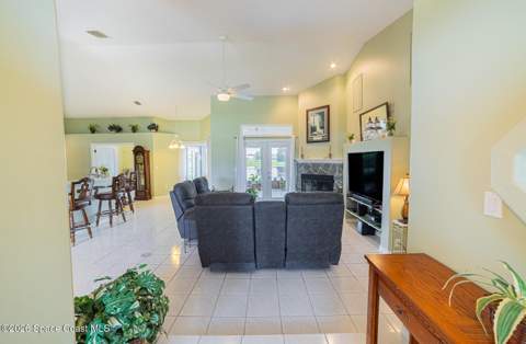 211 Lake Shore Drive, Merritt Island FL - photo 7 of 56
